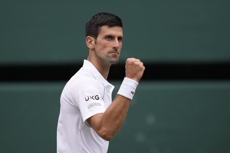 Djokovic chega a Tóquio tentando completar Golden Slam